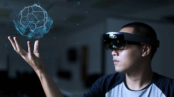 Augmented Reality mit Microsoft HoloLens | © Tran - stock.adobe.com