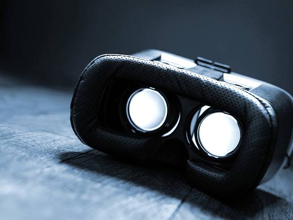 Virtual Reality Glasses | © Roman Pyshchyk - stock.adobe.com