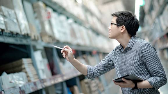 PIM-Systeme für Unternehmen | © zephyr_p - stock.adobe.com